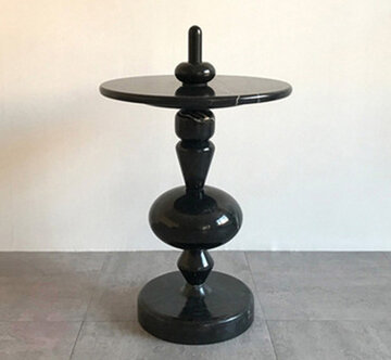 Столик в стиле SHUFFLE TABLE MH1 by Mia Hamborg