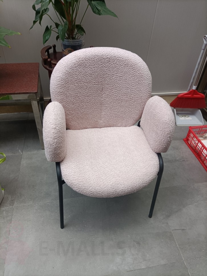 46205.970 Мягкий стул Plush Chair в интернет-магазине E-MALL.SU 8 800 775 8355   Дизайнерские стулья Мягкий стул Plush Chair