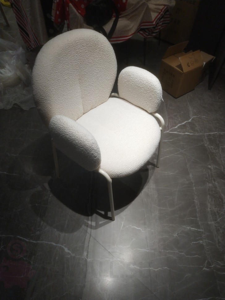 46210.970 Мягкий стул Plush Chair в интернет-магазине E-MALL.SU 8 800 775 8355   Дизайнерские стулья Мягкий стул Plush Chair
