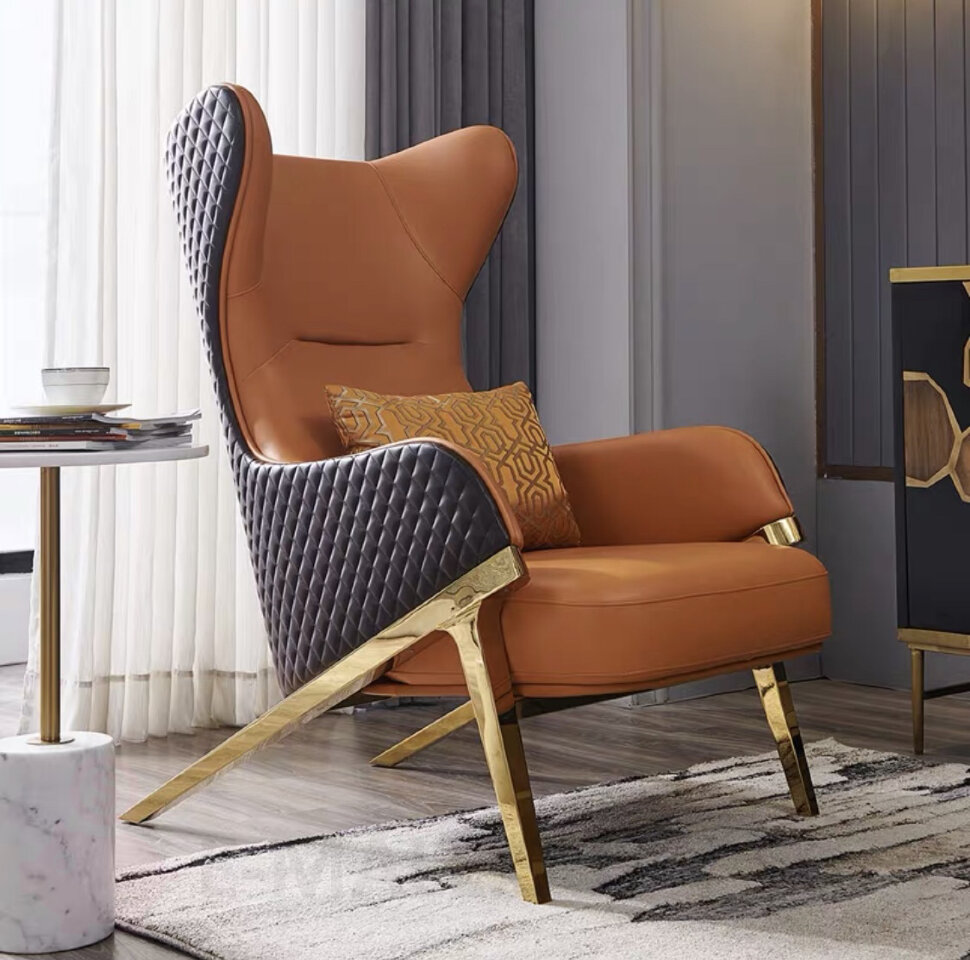 Кресло с высокой спинкой на металлическом каркасе для современной гостиной