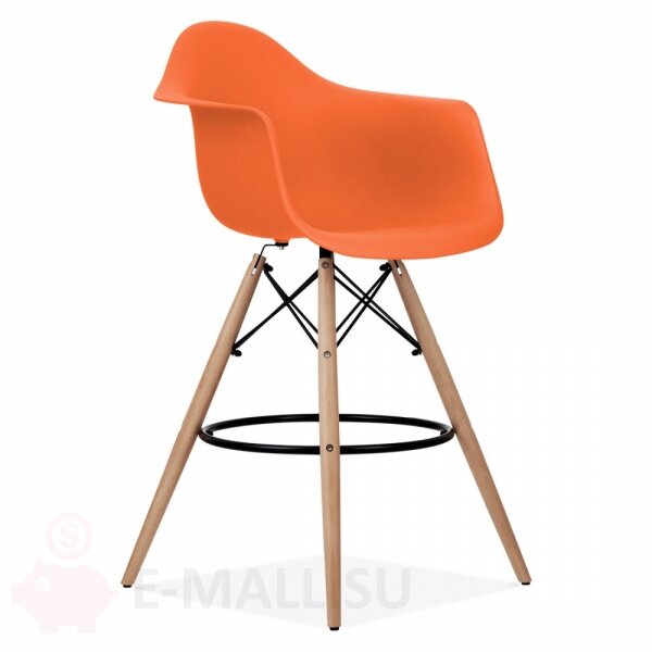 Пластиковые барные стулья DAW, дизайн Чарльза и Рэй Эймс Eames, ножки светлые, оранжевый
