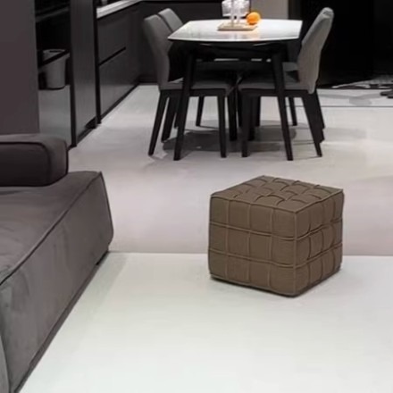 Cube Пуф из кожи и дерева в минималистичном стиле