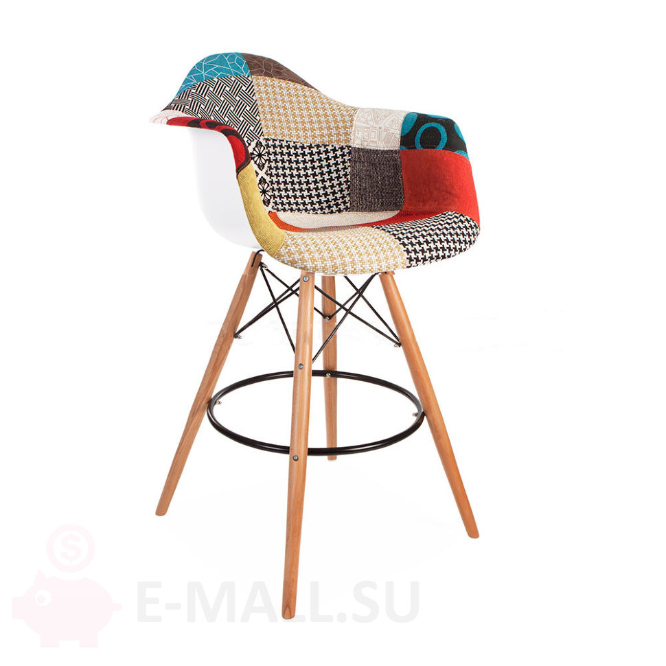 Пластиковые барные стулья DAW PATCHWORK, дизайн Чарльза и Рэй Эймс Eames, ножки светлые, Цвет Рис. 1 ткань