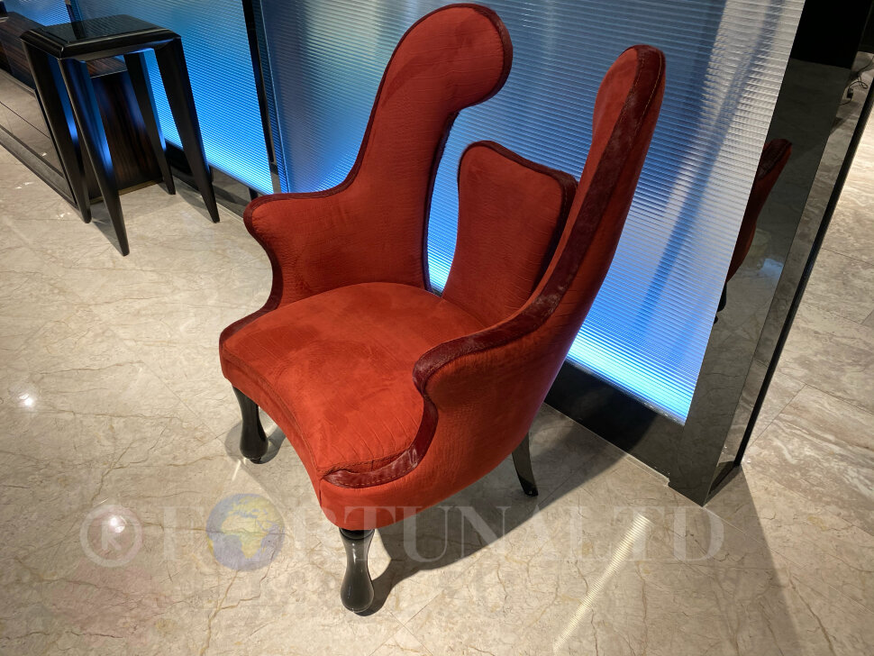 Кресло красное дизайнерское оригинальной формы