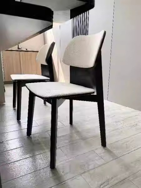 Обеденный стул Ellington