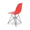 Пластиковые стулья DSR, дизайн Чарльза и Рэй Эймс Eames, ножки черные