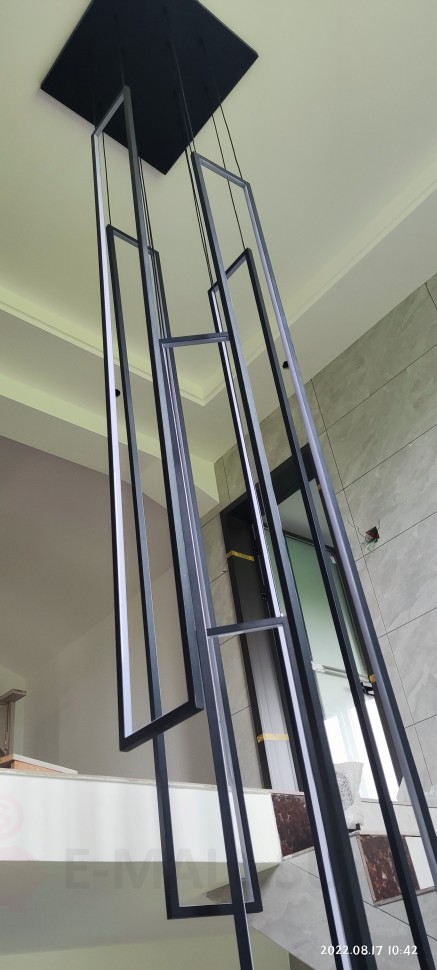 Подвесная люстра для лестницы в виде прямоугольников