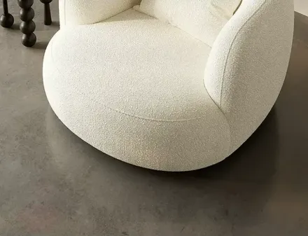 Интерьерное мягкое кресло на ножках Mondrian