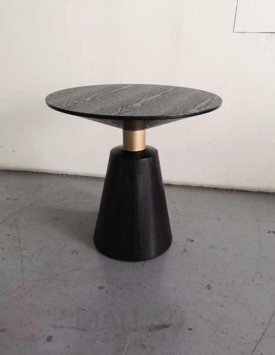 Столик кофейный из цельного дерева в стиле Nicole Coffee Table