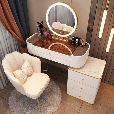 Туалетный столик со стеклянной столешницей, зеркалом и стулом