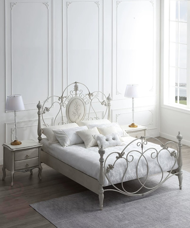 Кованная кровать Charme français в стиле Cantori