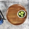 Стильный кофейный столик с деревянным блюдом на металлической ножке Зеленый мрамор