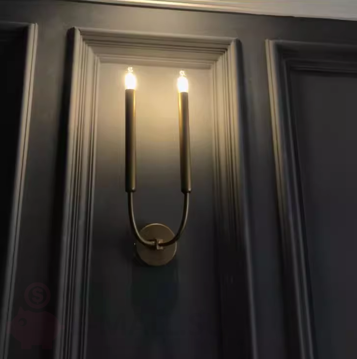 Минималистичный настенный светильник Candle