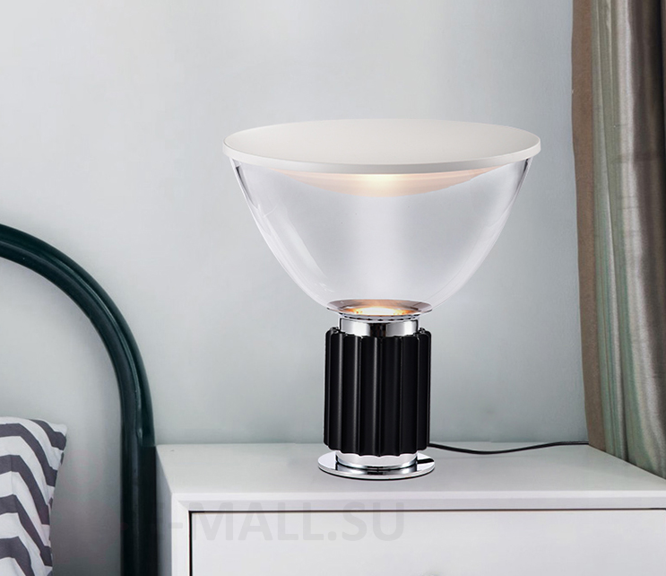 Настольный светильник в стиле Taccia Table Lamp
