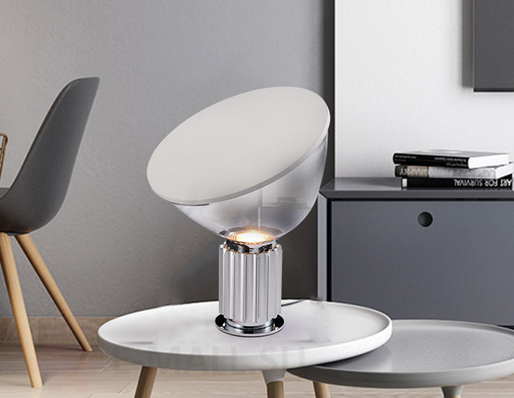 Настольный светильник в стиле Taccia Table Lamp