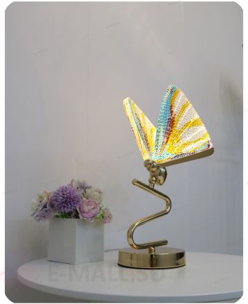 LED Настольная лампа из металла и акрила в современном стиле