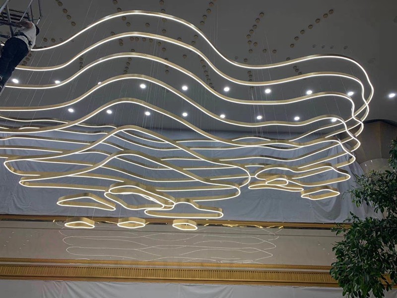 Большая параметрическая люстра из латуни для гостиной, отеля или торгового центра
