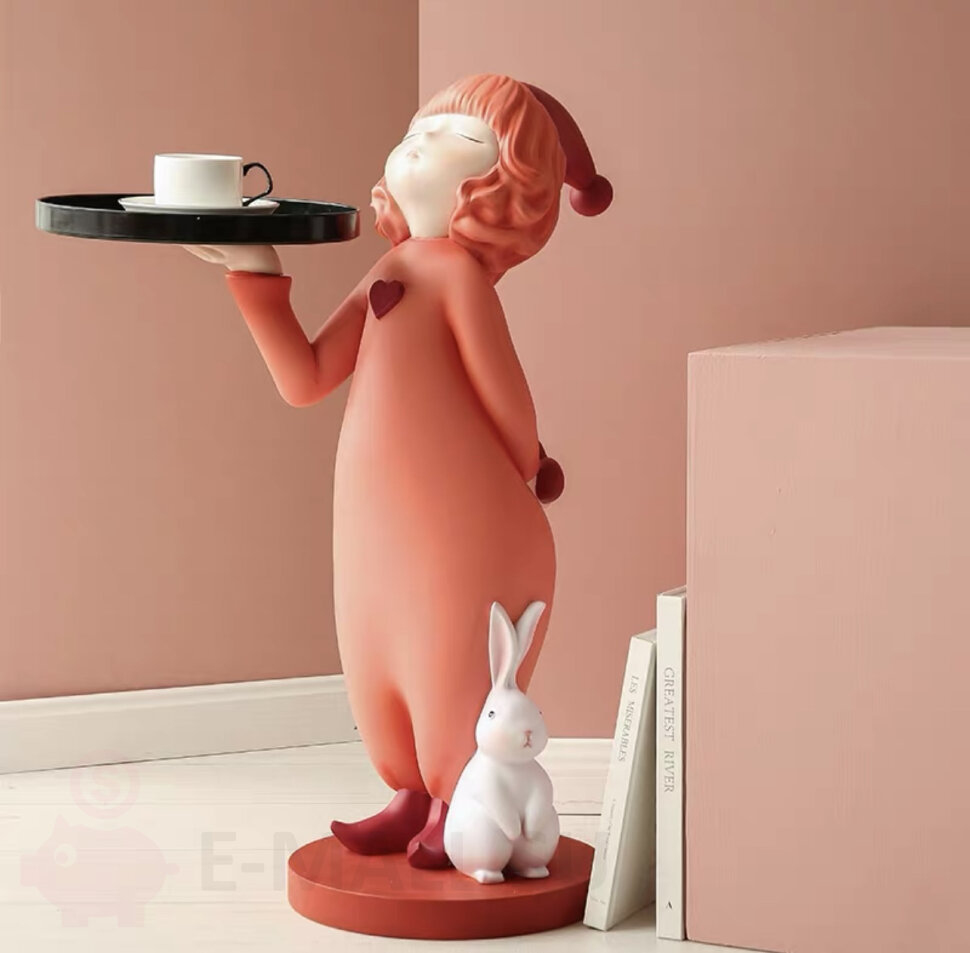 Кофейный столик девочка с кроликом