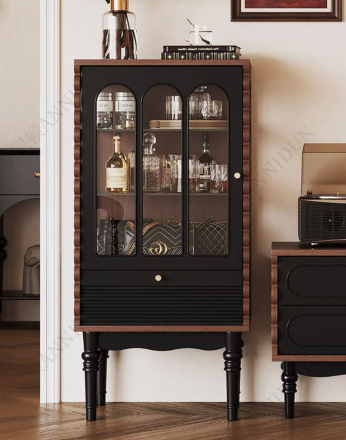 Интерьерная шкаф-витрина с выдвижными ящиками для хранения в ретро стиле Alozaina 