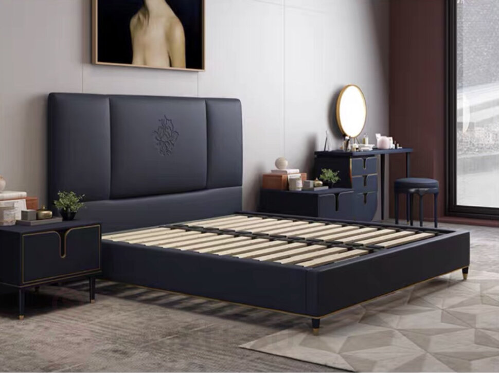 Кровать современная в синем цвете