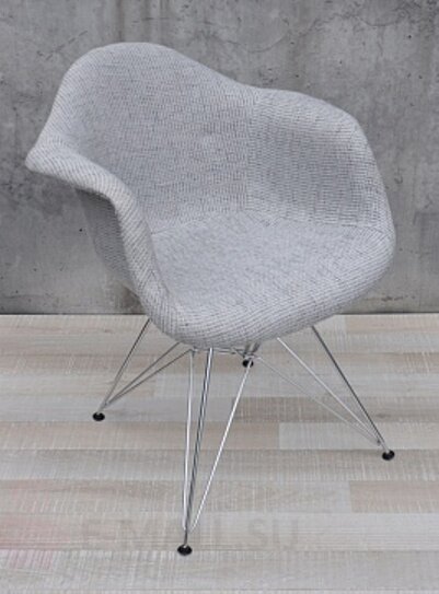 Пластиковые стулья DAR GRAY, дизайн Чарльза и Рэй Эймс Eames