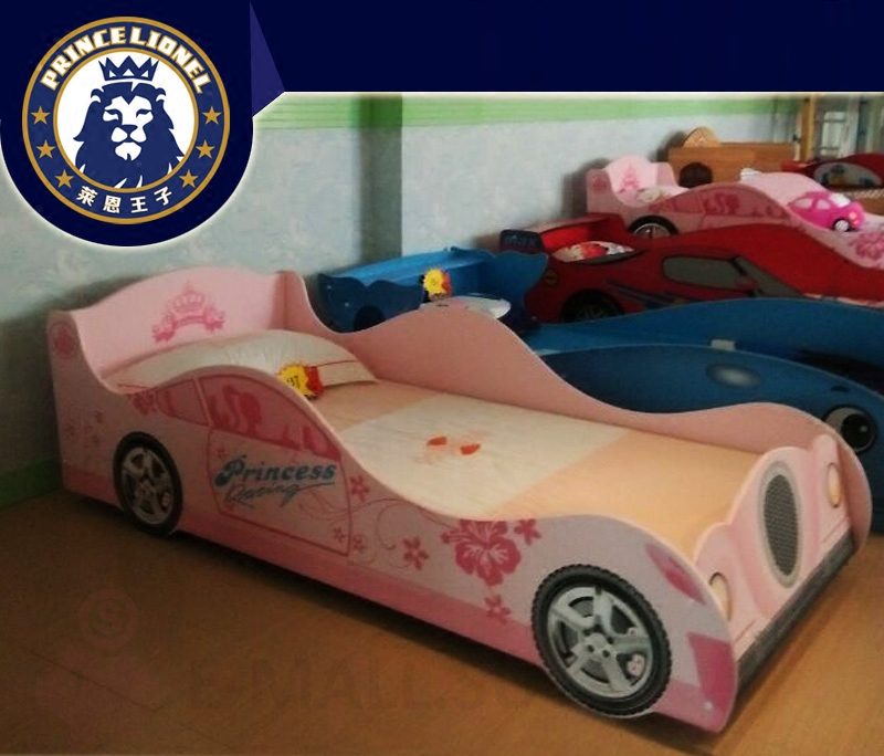 Кровать детская в виде машинки Prince Lionel 137