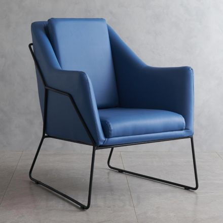 Кожаное кресло на металлических ножках Silla