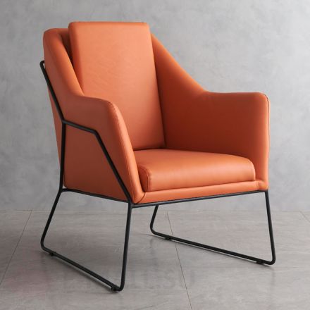 Кожаное кресло на металлических ножках Silla