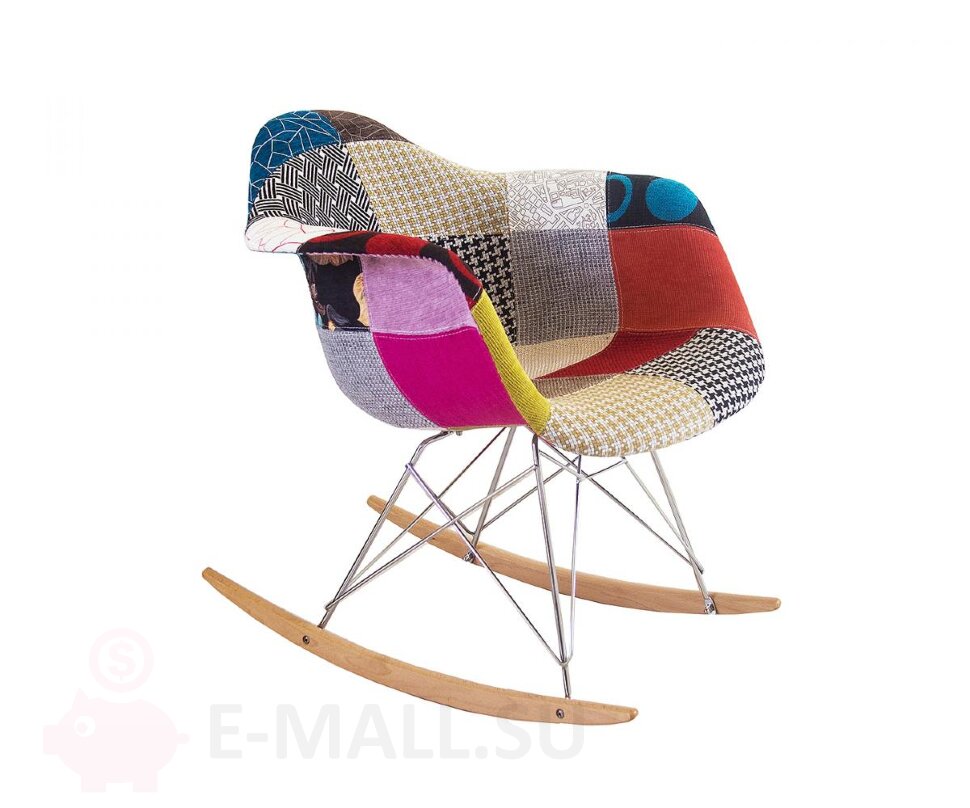 Пластиковые стулья RARFULL PATCHWORK, дизайн Чарльза и Рэй Эймс Eames, ножки светлые