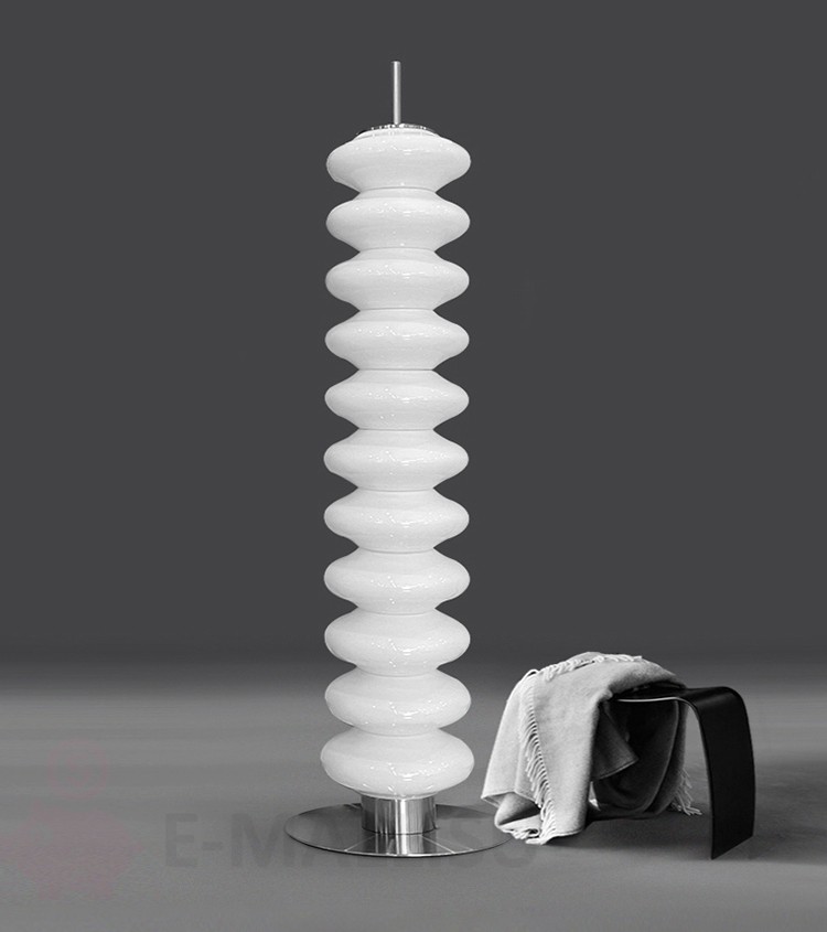 Напольная лампа в виде дизайнерского радиатора Designer radiator Milano by Tubes