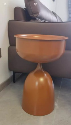 Luzon Кофейный столик из металла в современном стиле