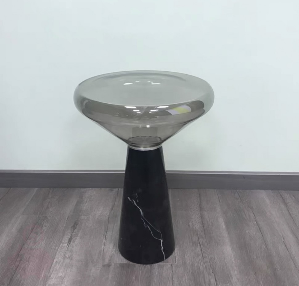 Кофейный столик в стиле Blow Side Table by Draenert высокий