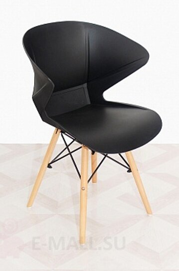 Пластиковые стулья DSW DEEP FULL, дизайн Чарльза и Рэй Эймс Eames, ножки светлые, черный