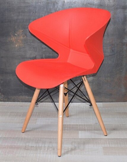 Пластиковые стулья DSW DEEP FULL, дизайн Чарльза и Рэй Эймс Eames, ножки светлые