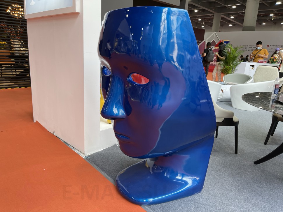 Кресло маска Nemo Chair дизайн Fabio Novembre